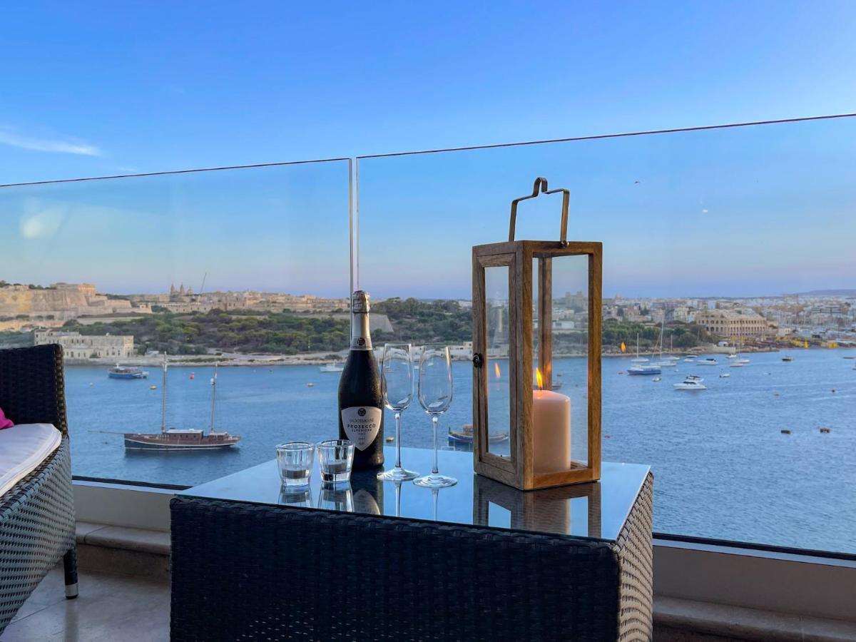 Unique Seafront Triplex Penthouse With Panoramic Bedroom & Rooftop Jacuzzi Overlooking Valletta Sliema Exterior photo