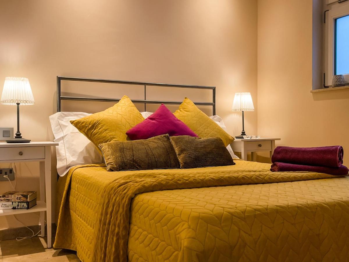 Unique Seafront Triplex Penthouse With Panoramic Bedroom & Rooftop Jacuzzi Overlooking Valletta Sliema Exterior photo